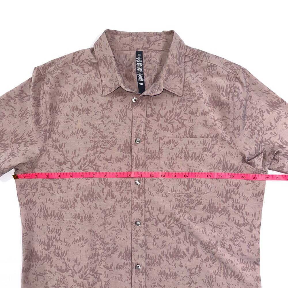 SOLD 💕Vuori Men’s Short Sleeve Bridge Umber Zion Purple Button Down Shirt - Picture 9 of 10